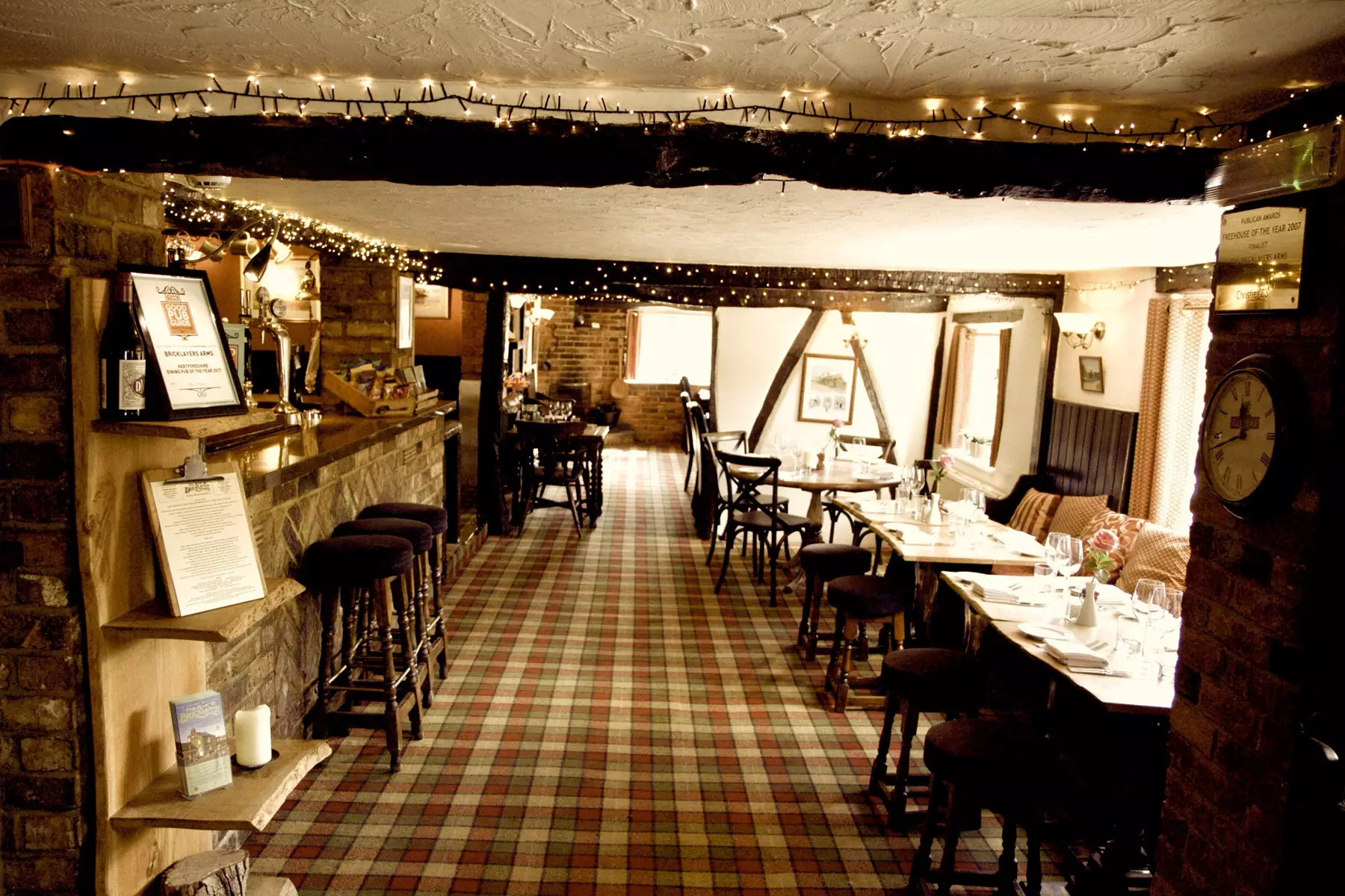 The Bricklayers Arms inside.jpg